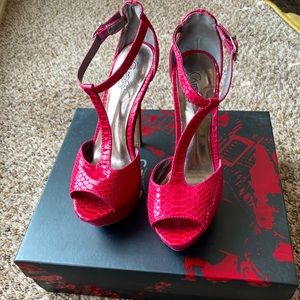 Fuschia, Platform Heel